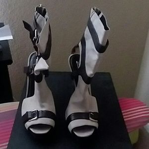 Report Signature Booties